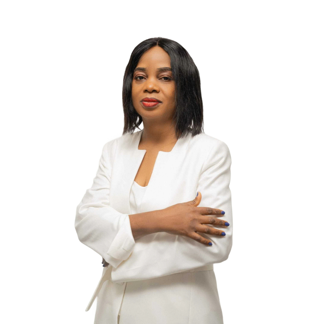 Chimène Edith LEBONDZA en veste blanche